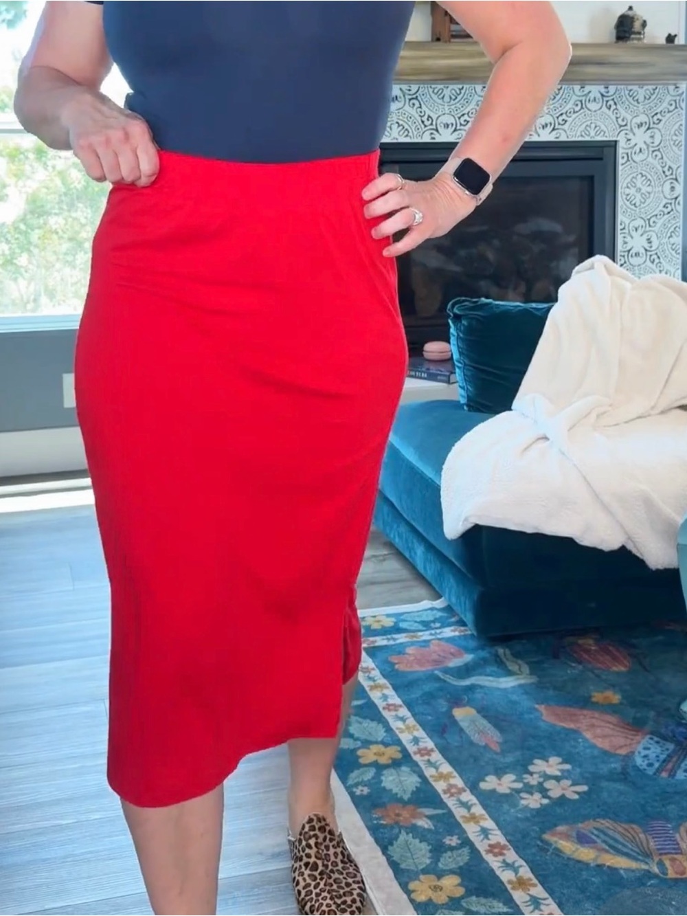 Chic Red Midi Pencil Skirt - Sleek High-Waist Design